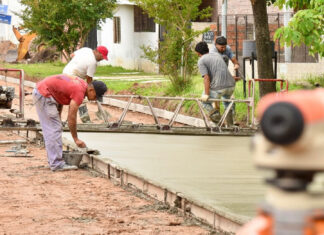 Continúa la pavimentación en distintos sectores de Concepción del Uruguay