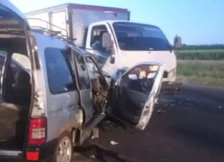 Choque frontal en la Ruta 20 deja cuatro heridos, uno atrapado
