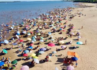 Navidad junto al río: multitudinaria concurrencia en las playas de la ciudad