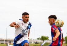 Regional Amateur Parque Sur y Lanús buscan seguir en el torneo