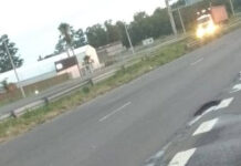 Pozos en la Autovía Artigas, a la entrada de Concepción del Uruguay, rompieron neumáticos a varios vehículos