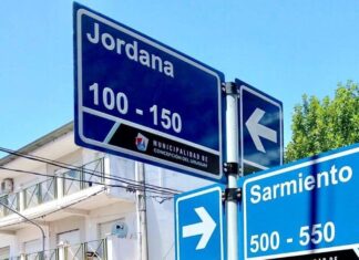 Municipio instaló 200 nuevos carteles nomencladores en calles de la ciudad