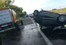 Mujer herida tras volcar su auto en la Autovía 12, cerca de Ceibas
