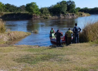 Intensa búsqueda de dos personas desaparecidas en el río Gualeguay cerca de Rosario del Tala
