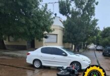 Joven motociclista con lesiones leves tras accidente en intersección céntrica