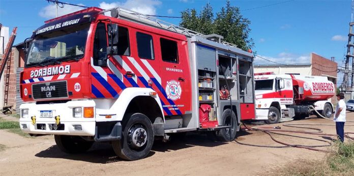 bomberos-1-696x346_jpg_80