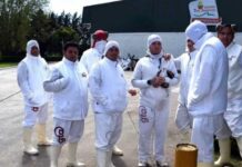 Más de 300 operarios paralizan planta de Granja Tres Arroyos por deudas salariales