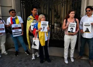 Venezuela liberó a 80 presos políticos, tensión por el argentino Nahuel Gallo