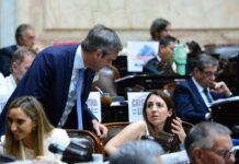 Diputados entrerrianos presentan proyecto para aliviar la deuda de las familias con tarjetas de crédito