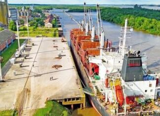 Puerto de Concepción del Uruguay desarrolla operaciones de carga con normalidad