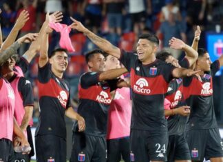 Racing perdió en Victoria y sigue sin sumar