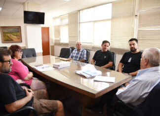 Cerveza, música y fiesta en plaza Ramírez