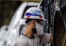 La capacidad instalada industrial cayó al 53,8% en diciembre, el nivel más bajo en dos años