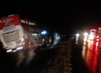 Colisión entre ómnibus y automóvil en la Autovía Artigas dejó dos heridas leves