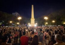 La comparsa Aimará realizó un exitoso ensayo técnico en Plaza Ramírez