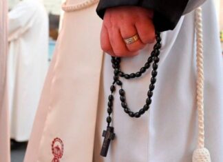 Tres víctimas demandan a la Iglesia de Paraná por $900 millones tras abusos de un cura condenado