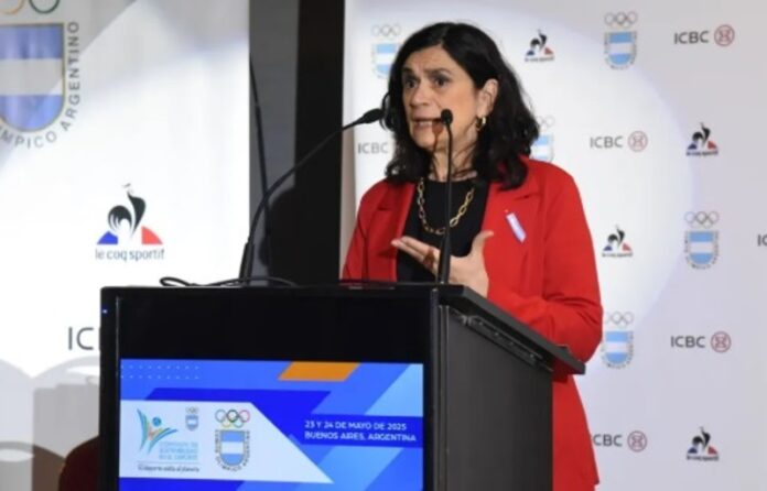 mabel roca - comite olimpico-charla dirigentes 8m