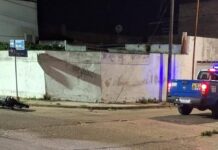 Grave choque de motos en el centro dejó a un joven con fractura