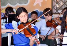 Invitan a niños y jóvenes a experimentar con instrumentos musicales en «La Plaza Suena»