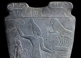 Las sandalias de Narmer o la historia olvidada del hombre-peatón