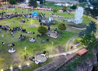 La Zona Joven propone un fin de semana con cine al aire libre y música