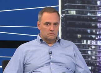 Sospechan que Adorni es socio en la productora que pagó el pasaje a Punta del Este