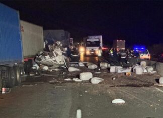 Triple choque de camiones en la autovía 14 dejó heridos y derrame de materiales peligrosos