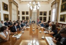 El gobernador reunió al gabinete para evaluar la gestión