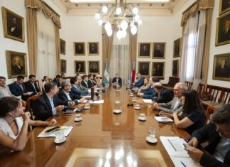 El gobernador reunió al gabinete para evaluar la gestión