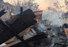 Voraz incendio arrasó tres viviendas en la zona del ex FAPU y dejó a varias familias sin hogar