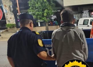 Efectivos policiales detuvieron a un hombre por robar