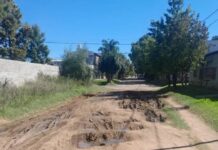 Vecinos denuncian calle Cazzulino intransitable