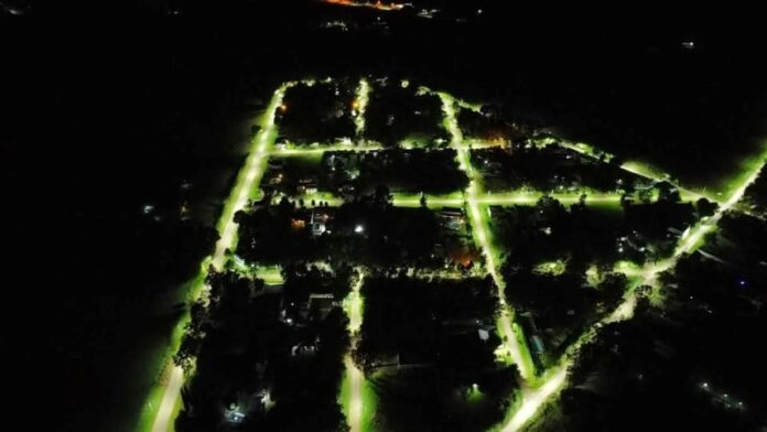 pagina 5 Instalaron luminarias LED en el Barrio Hipódromo.jpg