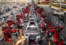 La industria se desplomó 8,7% en febrero y borró toda la suba de la era Milei