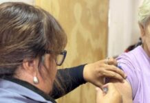 Más de 300 adultos mayores fueron vacunados en geriátricos de la ciudad