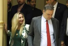 Investigan un posible viaje de Adorni a Aruba y la justicia evalúa nuevas pruebas