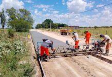 Avanzan las obras de pavimentación en grupos habitacionales