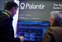 Viene al país Palantir, la tecnológica que lucra con la guerra, la deportación masiva y la vigilancia total