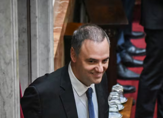 Adorni esquivó las preguntas por las denuncias de corrupción con evasivas e insultos