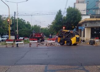 Continúan los trabajos de bacheo en diferentes barrios de la ciudad