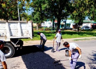 Plan de bacheo: intensifican tareas en barrio Santa Teresita