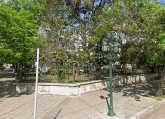 Incendiaron una casita de juegos en el Jardín de la Escuela Normal