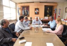 Firmaron el contrato para pavimentar 19 cuadras en barrio Santa Rita