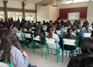 Más de 200 estudiantes participaron del inicio del ciclo “Hablemos sobre Suicidio”