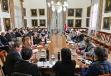 Frigerio pone el foco en las escuelas y acelera gestiones por la planta en Paysandú
