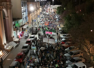 Plaza Ramírez fue escenario de una multitudinaria Marcha Federal Universitaria