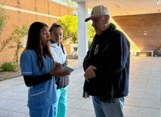 Celiaquía: estudiantes realizaron jornada de concientización en el Hospital Urquiza