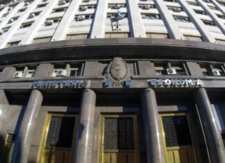 La deuda bruta de la Administración Central superó los USD 496 mil millones en abril