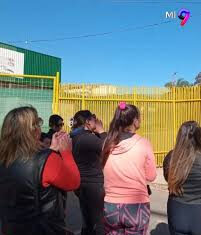 Protesta frente a Granja Tres Arroyos por incumplimientos en retenciones