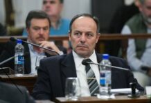 Opinar y buscar impacto mediático es fácil», afirmó Favre